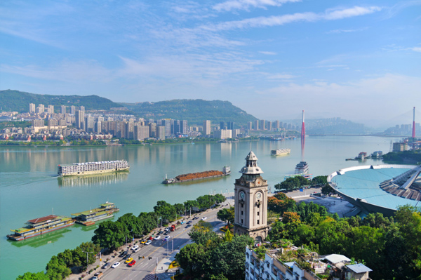 我区开展“送法进高铁·宪法伴我行”宣传活动 零距离为旅客送上“法治大礼包”